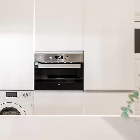 Apartmán Markes - Lovely 1-bedroom W/ Sunny Backyard