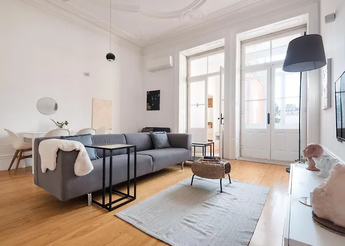 Markes - Lovely 1-bedroom W/ Sunny Backyard