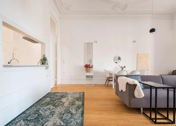 Markes - Lovely 1-bedroom W/ Sunny Backyard Διαμέρισμα Πόρτο