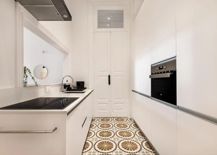 דירה Markes - Lovely 1-bedroom W/ Sunny Backyard *